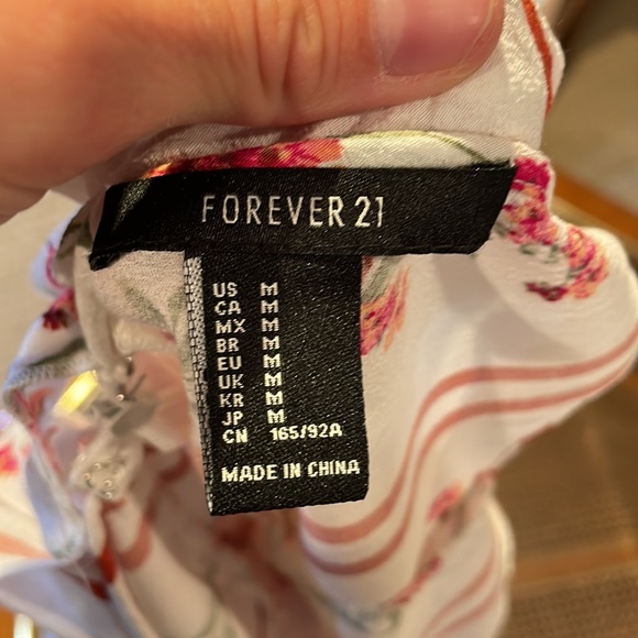 NWOT Forever 21 Summer Dress - Picture 4 of 4